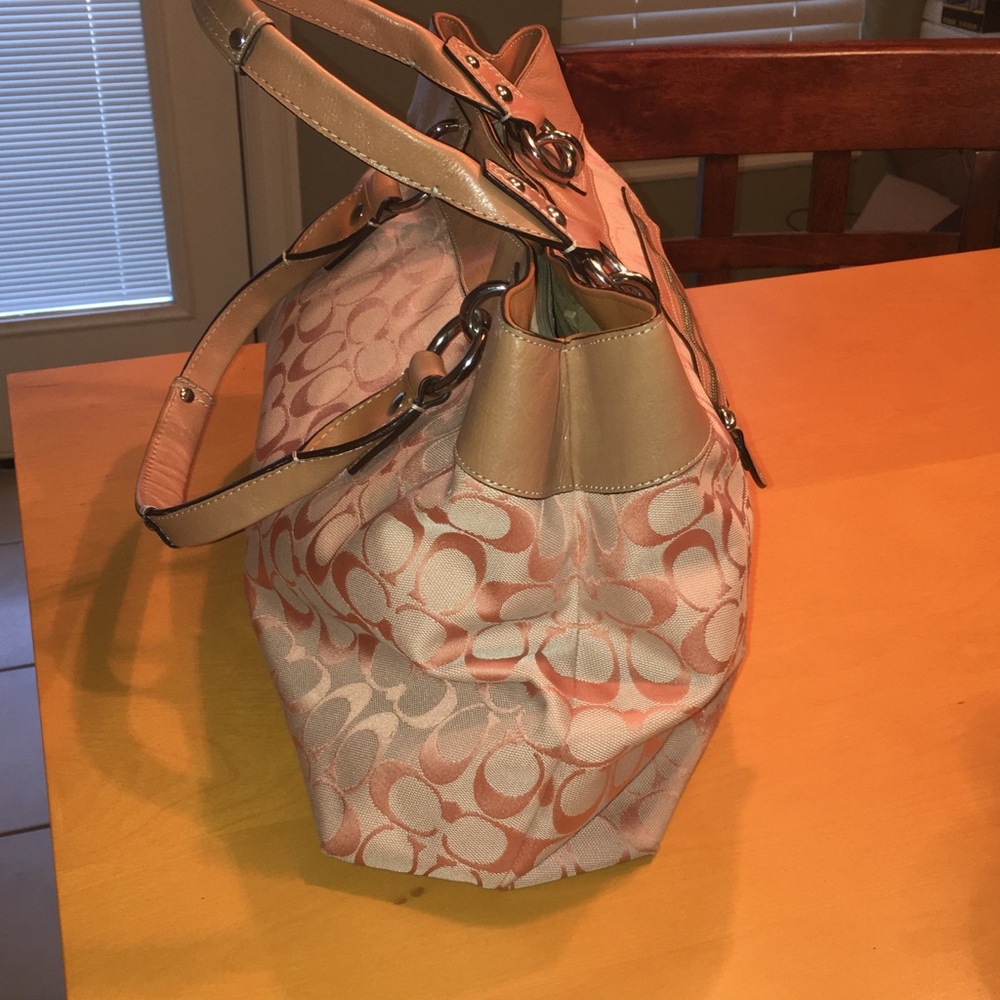 Authentic Coach purse - Picture 3 of 6